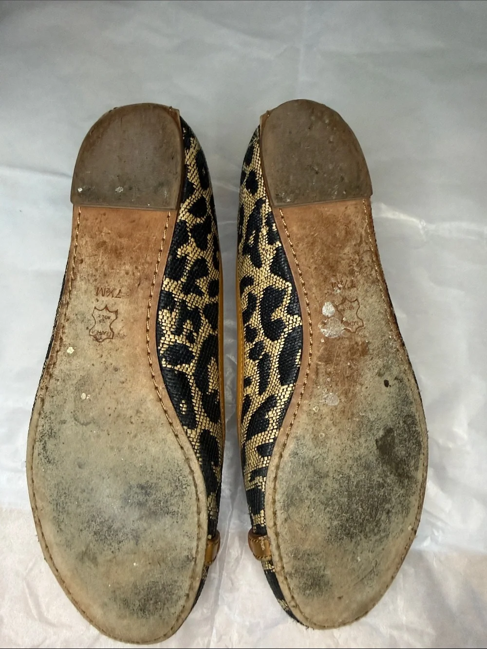 Tory Burch Tan and Black Leopard-Print Leather-Trim Ballet Flats with Gold Logo - Picture 7 of 9